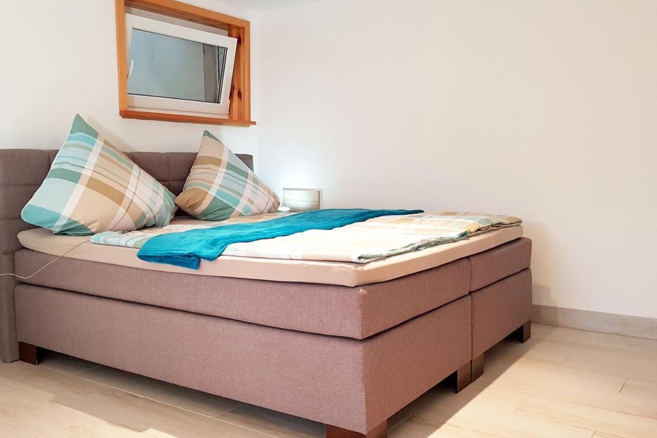 Moderne Kellerwohnung Fuer Handwerker Zwischen Braunschweig Und Wolfsburg, Mit Internet, Kueche, Parkplatz, 24H Check-In Schandelah Dış mekan fotoğraf
